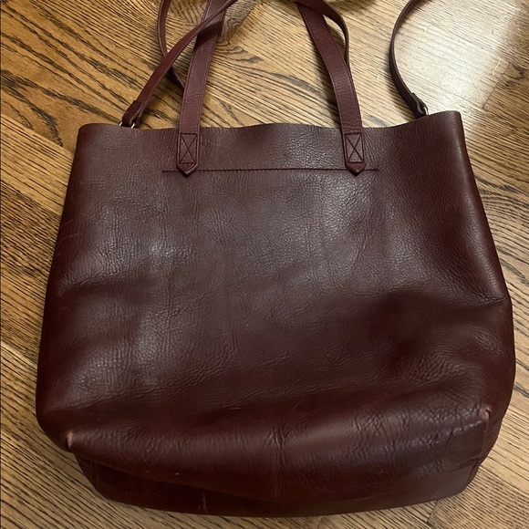 Madewell Medium transporter Tote in Burgundy - Picture 6 of 14